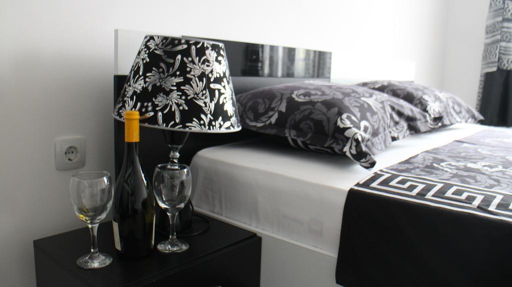 Deva Apartments Сандански Екстериор снимка